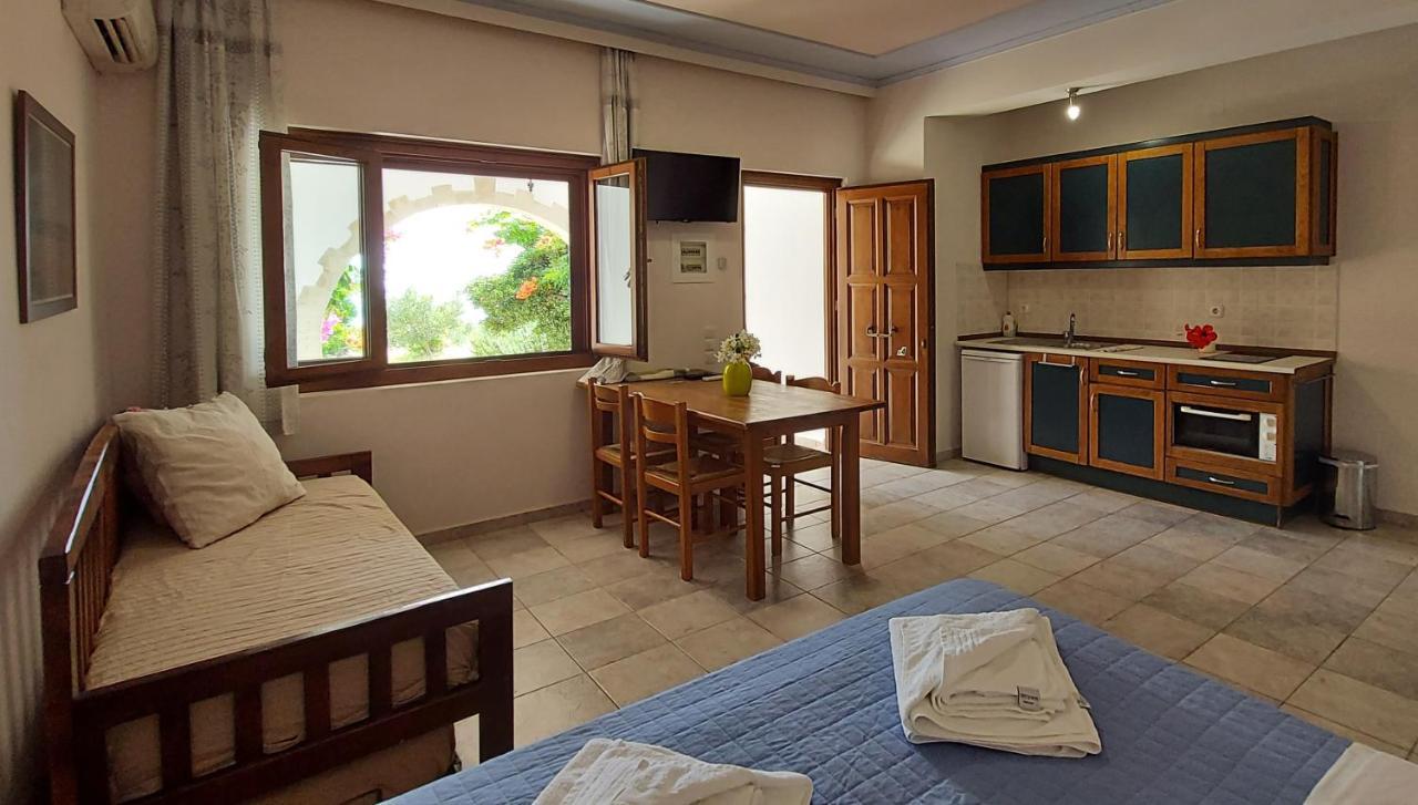 Doma Apartments Фаласарна Екстер'єр фото